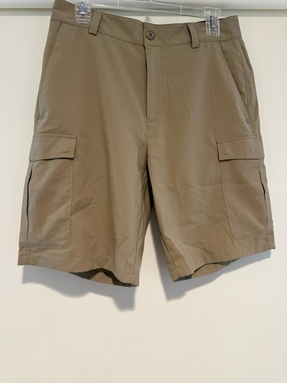 Under Armour Tan Hybrid Shorts NWT  waist: 30 inch, inseam:10 inch